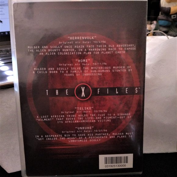 The X Files season Six on CD Gold Cover Collectors edition - Picture 6 of 7